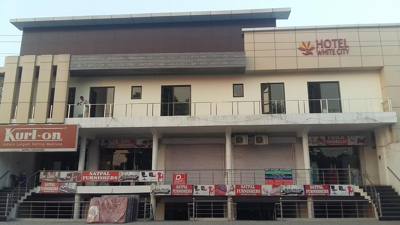 Oyo 30415 Hotel White City Anandpur  Luaran gambar