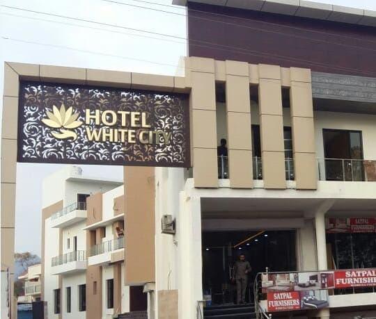Oyo 30415 Hotel White City Anandpur  Luaran gambar